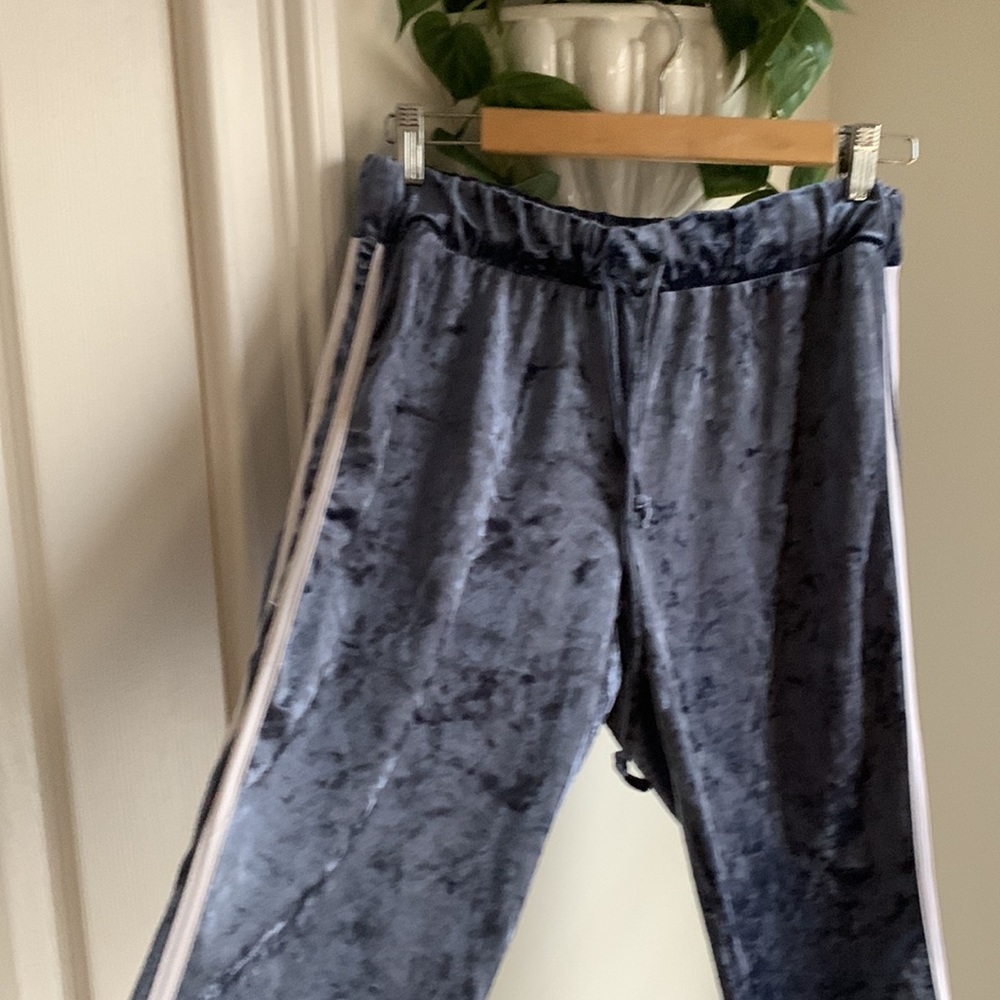Velour sweat pants with side stripes
